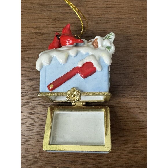 Cardinal Mailbox Hinged Surprise Gift Trinket Box Christmas Ornament Bird - Picture 6 of 7